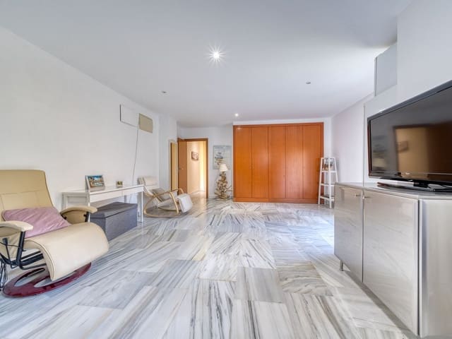 Image No.6-5 Bed Villa for sale