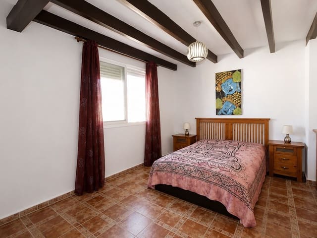 Image No.11-Maison de ville de 5 chambres à vendre à Marbella