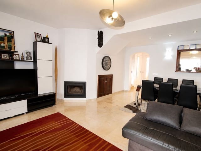 Image No.6-Maison de ville de 5 chambres à vendre à Marbella