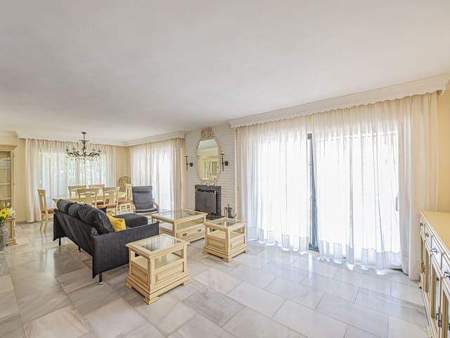 Image No.5-Villa de 3 chambres à vendre à Nueva Andalucia