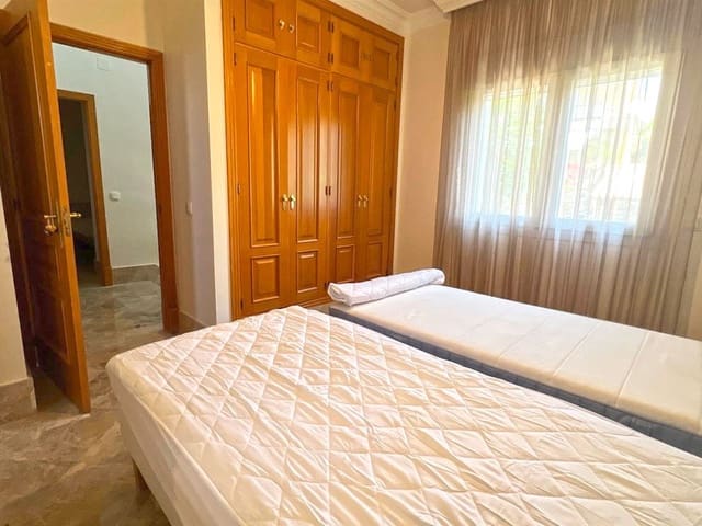 Image No.10-3 Bed Townhouse for sale