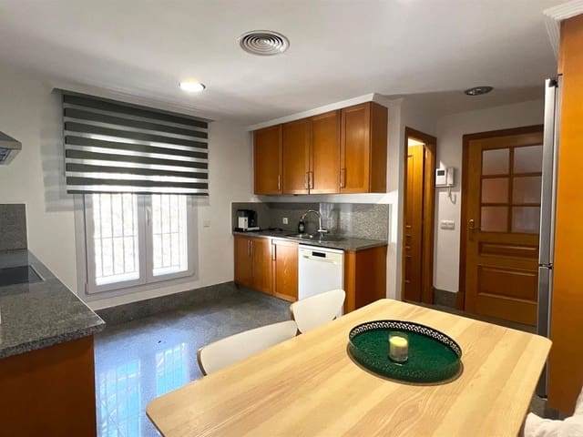 Image No.8-3 Bed Townhouse for sale