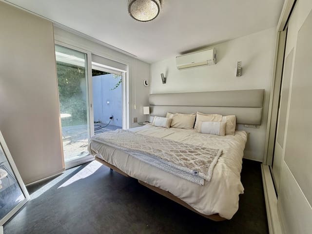 Image No.15-4 Bed Villa for sale