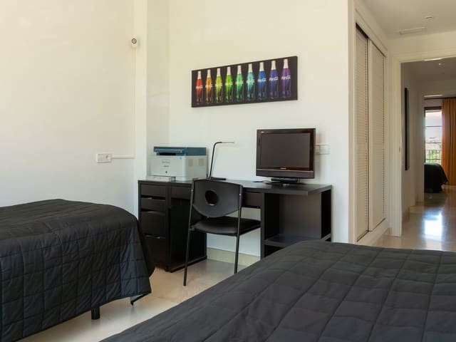 Image No.17-3 Bed Apartment for sale