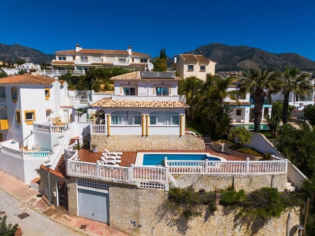 Image No.2-4 Bed Villa for sale