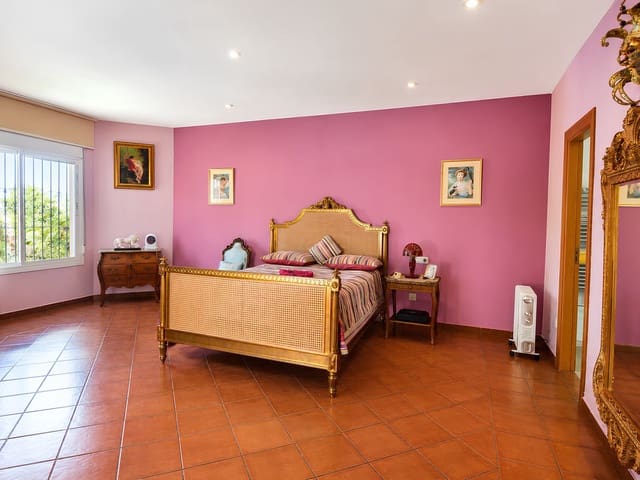 Image No.16-4 Bed Villa for sale