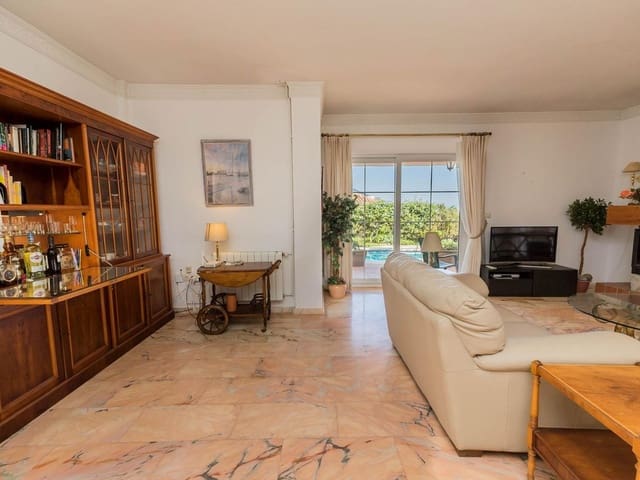 Image No.8-3 Bed Villa for sale