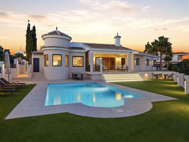 Image No.2-Villa de 4 chambres à vendre à Malaga