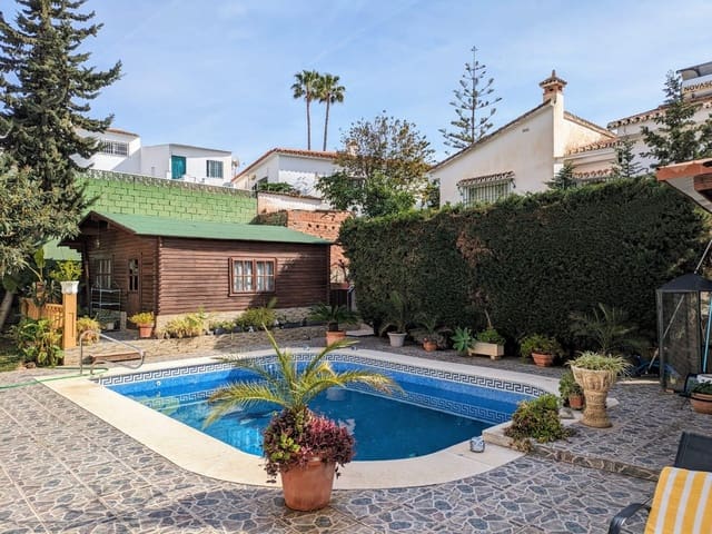 Image No.2-Villa de 5 chambres à vendre à Benalmadena