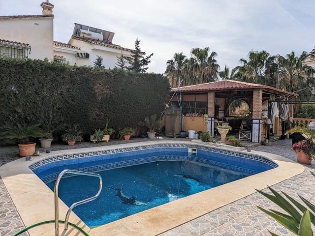 Image No.3-Villa de 5 chambres à vendre à Benalmadena