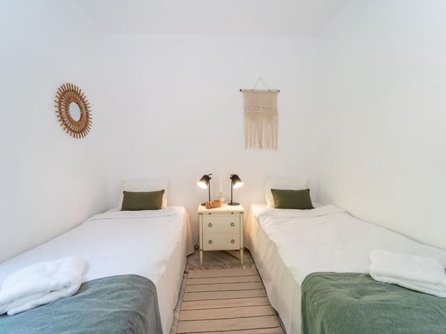Image No.17-4 Bed Villa for sale