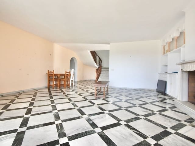 Image No.6-5 Bed Villa for sale