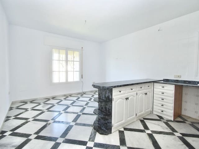 Image No.8-5 Bed Villa for sale