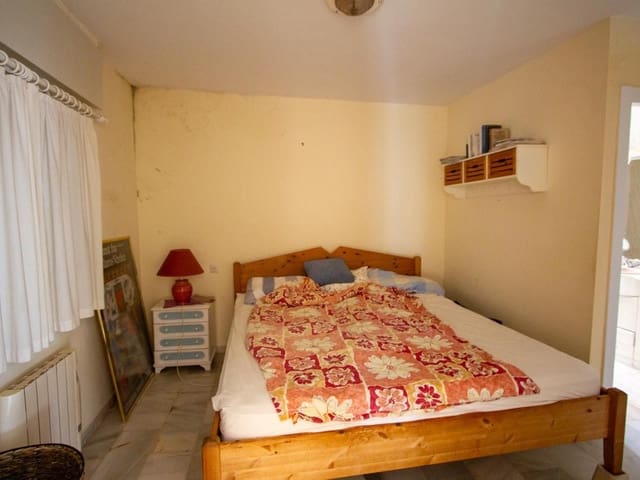 Image No.9-5 Bed Villa for sale