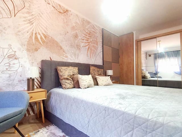 Image No.10-4 Bed Townhouse for sale
