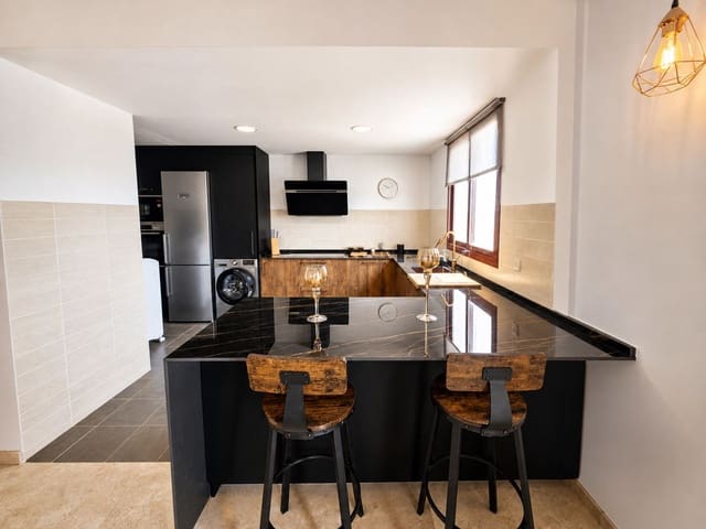 Image No.8-3 Bed Townhouse for sale