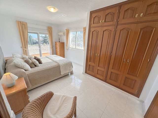Image No.14-4 Bed Villa for sale