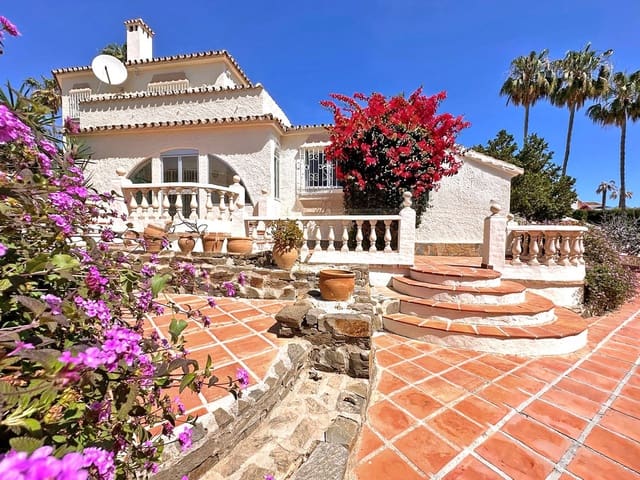 Image No.3-4 Bed Villa for sale