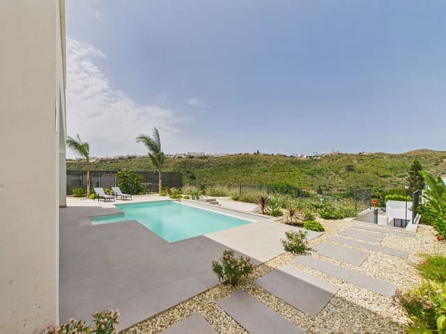 Image No.4-4 Bed Villa for sale