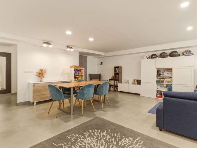 Image No.8-3 Bed Townhouse for sale