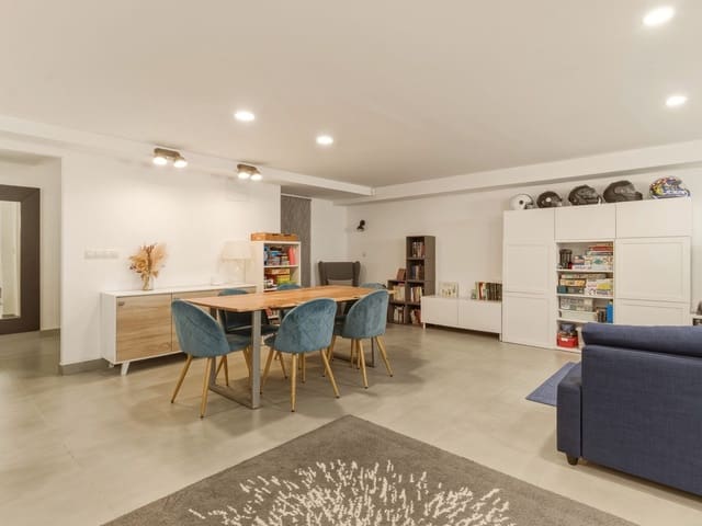 Image No.8-3 Bed Townhouse for sale