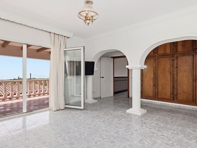Image No.11-4 Bed Villa for sale