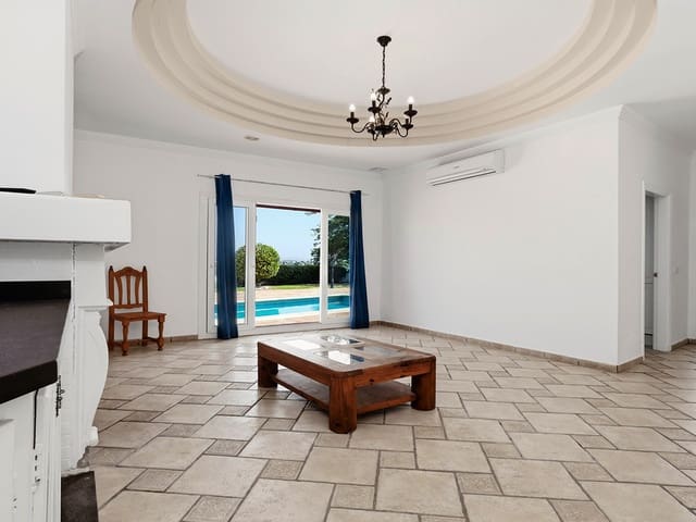 Image No.6-4 Bed Villa for sale