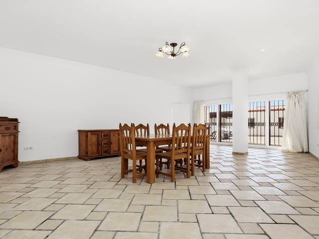 Image No.8-4 Bed Villa for sale