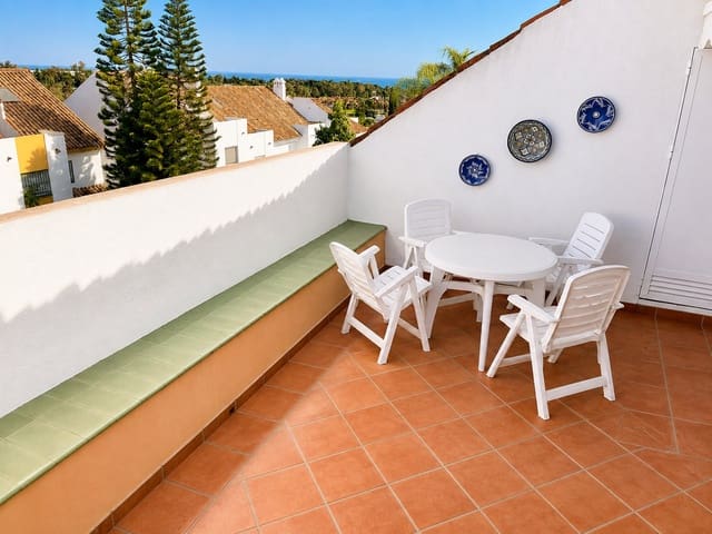 Image No.2-Maison de ville de 3 chambres à vendre à Estepona
