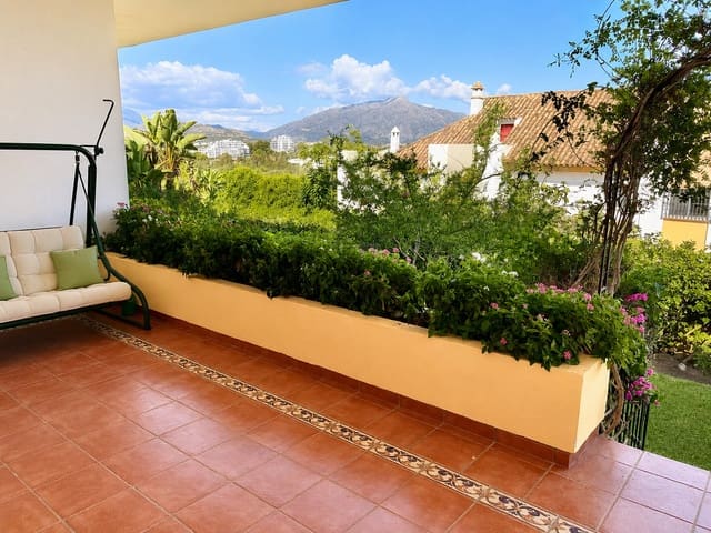 Image No.3-Maison de ville de 3 chambres à vendre à Estepona