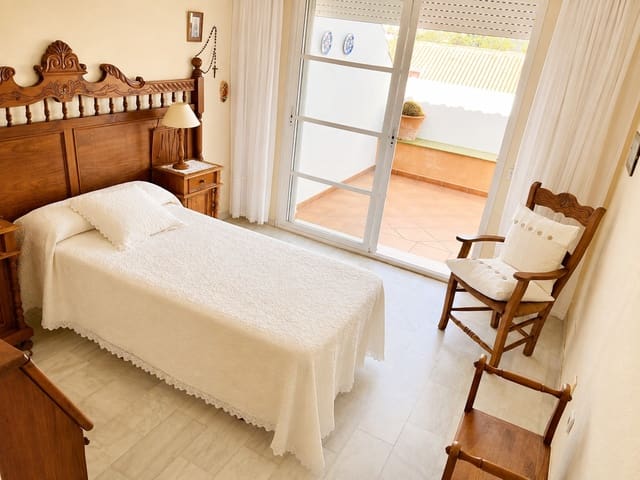 Image No.8-Maison de ville de 3 chambres à vendre à Estepona