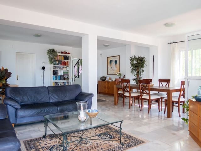Image No.6-3 Bed Villa for sale