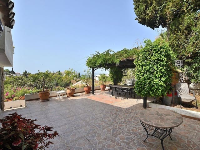 Image No.3-Villa de 3 chambres à vendre à Benalmadena