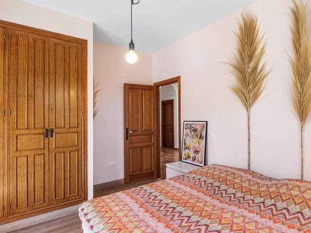 Image No.13-3 Bed Villa for sale