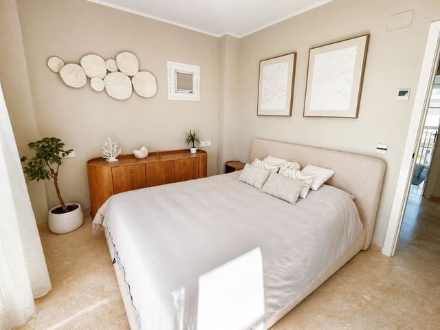 Image No.8-3 Bed Townhouse for sale