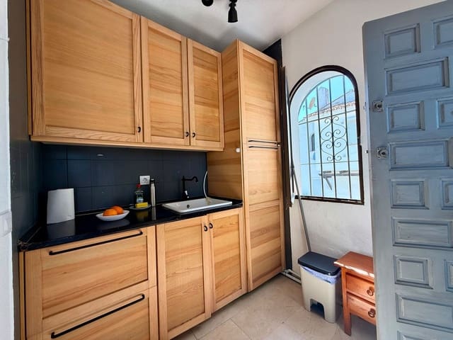 Image No.4-Studio for sale