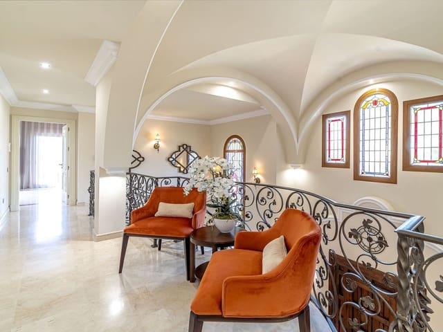 Image No.8-5 Bed Villa for sale