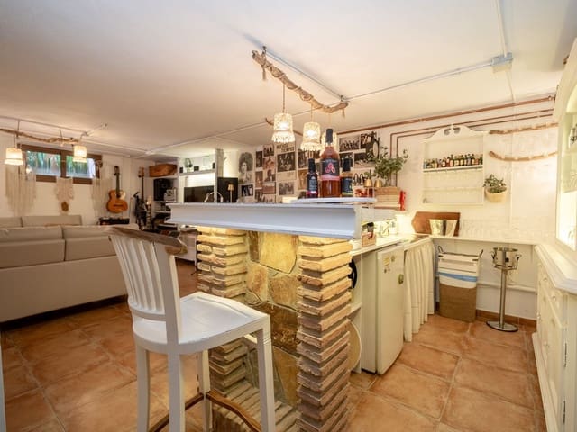 Image No.10-4 Bed Villa for sale