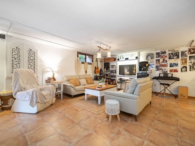 Image No.8-4 Bed Villa for sale