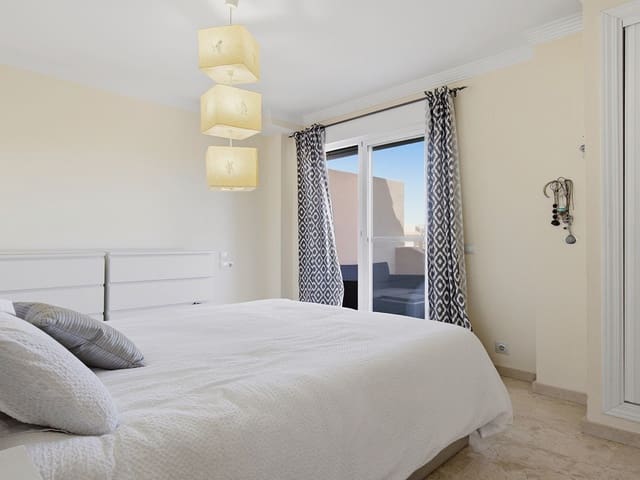 Image No.13-3 Bed Townhouse for sale