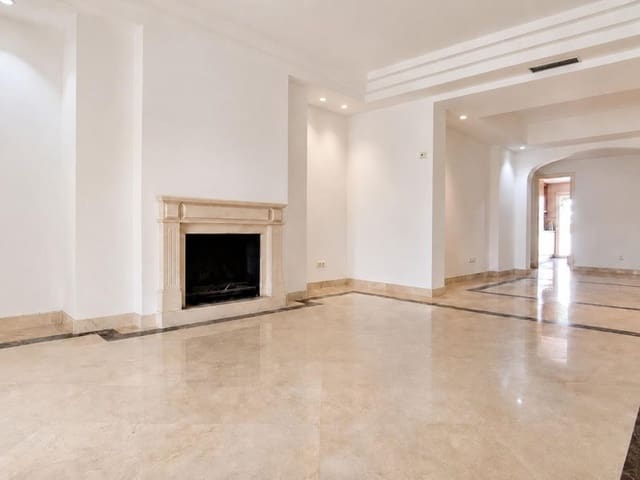 Image No.8-3 Bed Apartment for sale