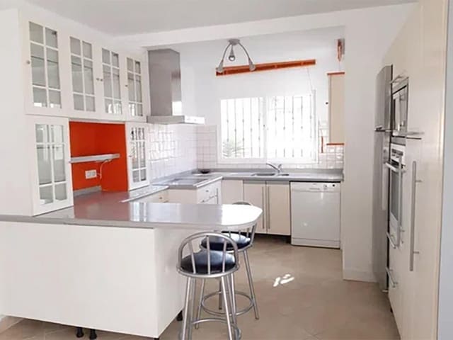 Image No.5-3 Bed Villa for sale