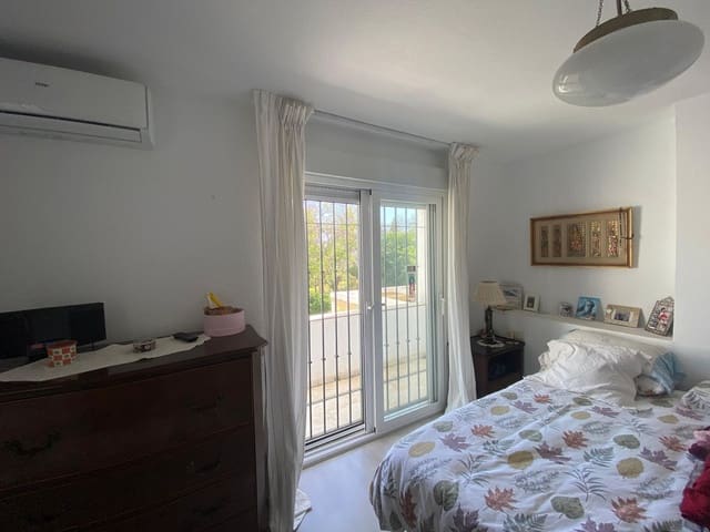 Image No.6-5 Bed Townhouse for sale