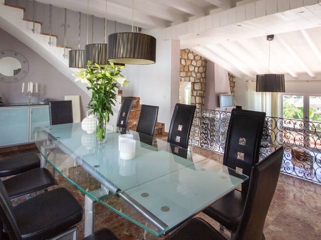 Image No.6-7 Bed Villa for sale