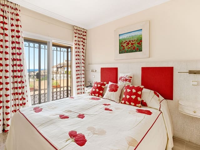 Image No.17-4 Bed Penthouse for sale