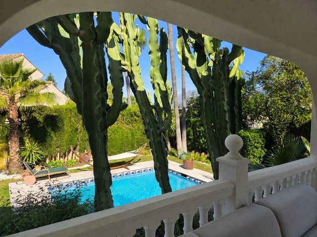 Image No.3-7 Bed Villa for sale