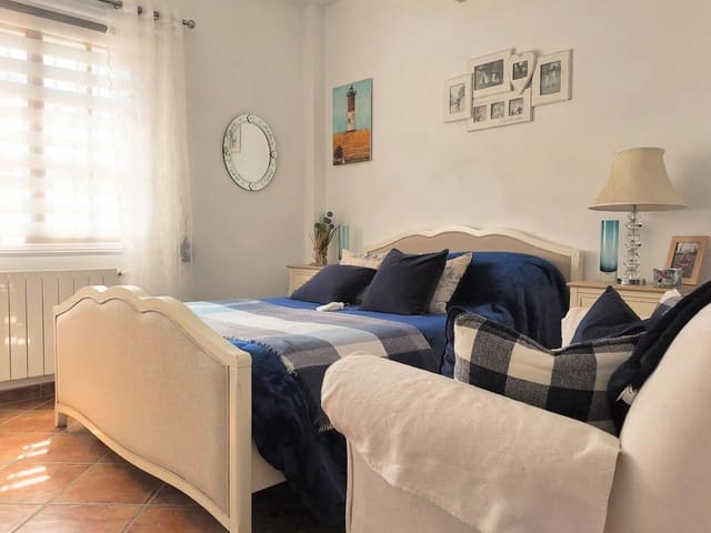 Image No.15-6 Bed Villa for sale