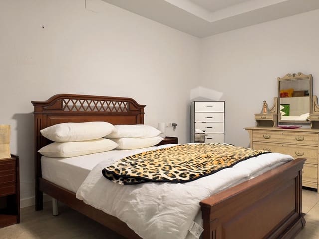 Image No.18-6 Bed Villa for sale