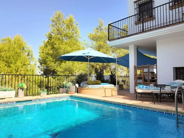 Image No.2-6 Bed Villa for sale