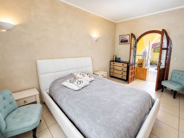 Image No.9-3 Bed Villa for sale
